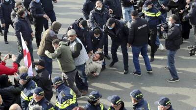 Михаил Саакашвили - На акции в поддержку Саакашвили в Тбилиси задержали 15 человек - russian.rt.com - Грузия - Тбилиси