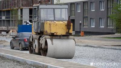 В Петербурге пьяный хулиган угнал каток и врезался в припаркованные машины - newdaynews.ru - Санкт-Петербург