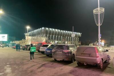Туляков возмутила импровизированная парковка на площади Ленина - tula.mk.ru - Тула