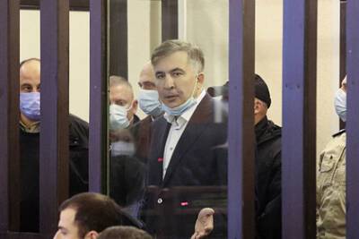 Михаил Саакашвили - Саакашвили увезли из суда на реанимобиле - lenta.ru - Россия - Грузия - Тбилиси