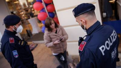 Власти Австрии предложили ввести штраф 7200 евро за отказ от вакцинации - svoboda.org - Австрия