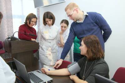 Участники медицинского проекта в Тюмени потеряли 300 кг лишнего веса - tumen.mk.ru - Тюмень
