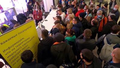 Ситуация в аэропорту Нижнего Новгорода, где накануне застряли тысячи пассажиров, нормализовалась - 1tv.ru - Москва - Нижний Новгород