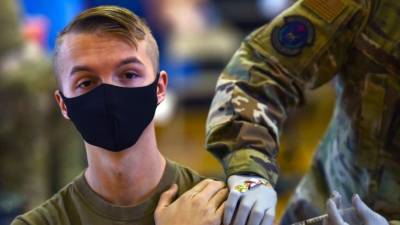 Тысячи американских военнослужащих ВВС и Космических сил не привились в срок от COVID-19 - golos-ameriki.ru - США - Вашингтон