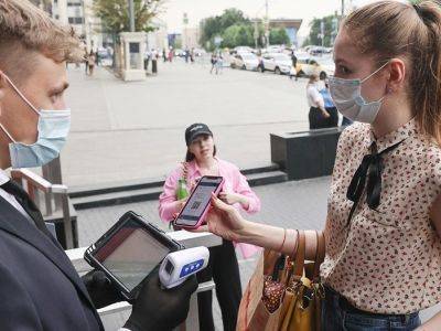 В Татарстане противники вакцинации стали запускать всех посетителей в ТЦ - kasparov.ru - респ. Татарстан - Набережные Челны - Нижнекамск