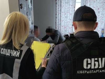 СБУ разоблачила группировку, которая ежемесячно изготовляла по 1 тыс. фейковых сертификатов о вакцинации от COVID-19 - gordonua.com - Украина - Львовская обл.