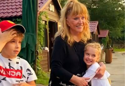 Алла Пугачева - Максим Галкин - Елизавета Галкина - Малолетняя дочь Пугачевой и Галкина в свадебном наряде взбесила публику: "Состарили до неузнаваемости" - sport.politeka.net - Украина