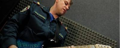 Алексей Петров - Новосибирское ГУ МЧС познакомило общественность с еще одним своим музыкальным талантом - runews24.ru - Россия