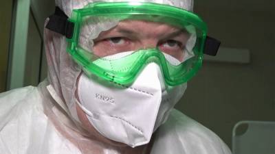 Российские врачи опять работают на износ в «красных зонах» - 1tv.ru - Россия - Смоленск - Новосибирск