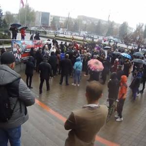 Антиковидный митинг в Запорожье: задержаны пятеро человек, один из участников в больнице. Видео - reporter-ua.com - Запорожская обл. - Запорожье