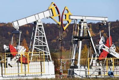 Мировые цены на нефть ускорили снижение на данных о росте запасов в США и в ожидании заседания ОПЕК+ - smartmoney.one - Москва - США