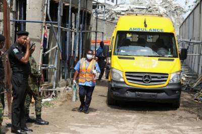 Число погибших при обрушении здания в Лагосе достигло 22 - aif.ru - Лагос