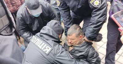 В Запорожье на митинге антивакцинаторов произошла потасовка с полицией - kp.ua - Украина - Запорожье