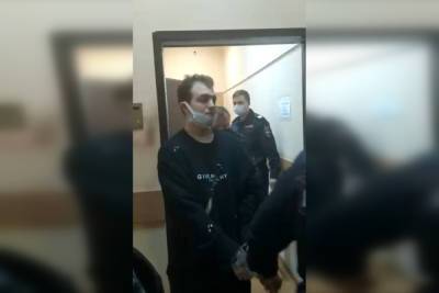 Юрий Хованский - Рэпера Yung Trappa отправили за решетку на два месяца - spb.mk.ru - Ленинградская обл.