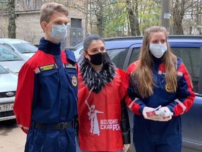 Помощь людям - их призвание. Волонтеры продолжают принимать заявки от пенсионеров - rabochy-put.ru - Россия - Смоленск