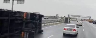 В Стамбуле число погибших из-за урагана возросло до пяти - runews24.ru - Россия - Турция - Стамбул