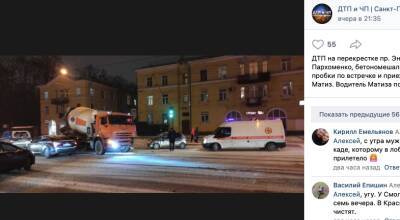 Автомобилист пострадал при столкновении с бетономешалкой на пересечении проспектов Энгельса и Пархоменко - neva.today - Санкт-Петербург