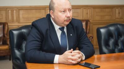 Владимир Зеленский - Правительство разрабатывает механизм выплаты тысячи гривен за вакцинацию – Немчинов - ru.slovoidilo.ua - Украина