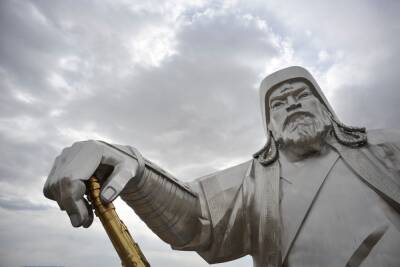 Валерий Герасимов - Россия поставит Монголии авиатехнику и поможет восстановить аэродромы - mk.ru - Россия - Монголия - Улан-Батор