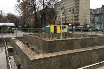 С фонтана Одуванчик исчез шар с лучами - saratov.mk.ru - Саратов