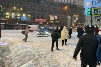 Михаил Леус - Первый снегопад парализовал Петербург - abnews.ru - Санкт-Петербург
