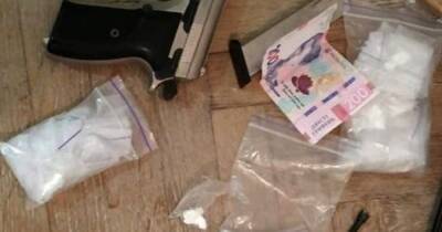 Во Львове задержали членов банды, занимавшейся финансовыми махинациями и наркобизнесом (ФОТО, ВИДЕО) - dsnews.ua - Украина - Львов - Голландия