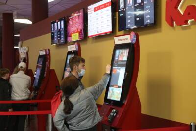 Кинотеатры потеряли 80% трафика после введения проверки QR-кодов - abnews.ru