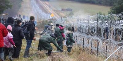 Власти заставили белорусов извиняться на камеру за оскорбление беженцев в соцсетях - ruposters.ru - Белоруссия - Польша - Гомель