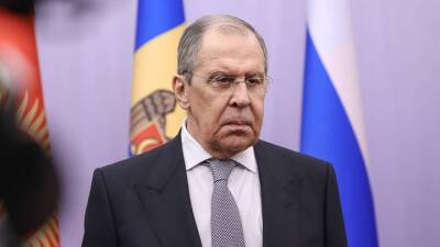Сергей Лавров - Лавров сообщил о переброске вооружения НАТО к российским границам - vm.ru - Россия - Украина - Киев - Бразилия