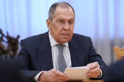 Сергей Лавров - Лавров заявил о переброске военной техники НАТО к российским границам - lenta.ru - Россия - США - Украина