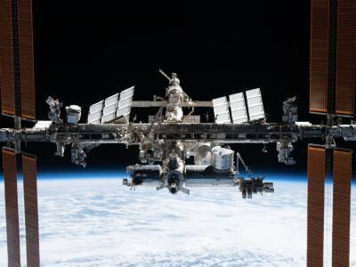 Томас Маршберн - NASA отложило выход астронавтов в космос из МКС из-за космического мусора - gordonua.com - Украина