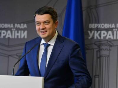 Дмитрий Разумков - Александр Корниенко - Елен Шуляк - Разумков заявил, что не является членом "Слуги народа", и предложил Шуляк "провести ликбез и посоветовать сейф" для хранения заявлений - gordonua.com - Украина