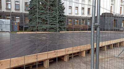 Владимир Зеленский - Николай СВЯТОЙ (Святой) - На Банковой вскоре вместо детской площадки появится каток - thepage.ua - Украина - Киев