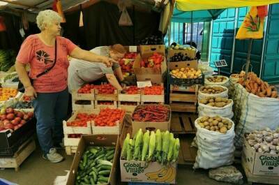 Денис Мантуров - Продавцам на розничных рынках предлагают дать послабления - pnp.ru
