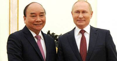 Владимир Путин - Нгуен Суан Фук - Россия и Вьетнам создадут условия для взаимных поставок вакцин - ren.tv - Россия - Вьетнам