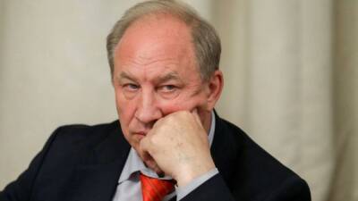 Теперь не «попутает» лося с кабаном? — Рашкину провели операцию на глаза - eadaily.com - Саратовская обл.