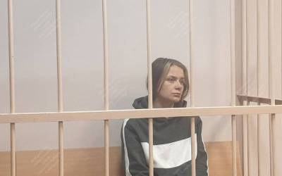 Ирина Волкова - Руслан Бобиев - Девушка в трусах на фоне Исаакиевского собора привлекла внимание полиции - yur-gazeta.ru - Москва - Санкт-Петербург