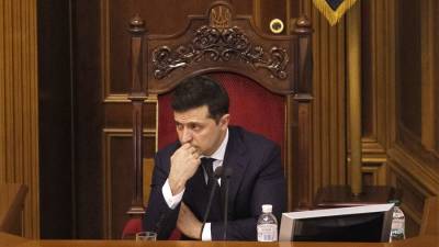 Владимир Зеленский - Петр Порошенко - Алексей Резников - Депутаты устроили в Раде демарш во время выступления Зеленского - iz.ru - Украина - Израиль - Того