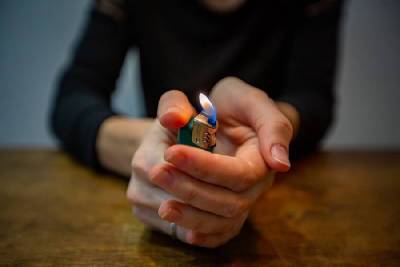 В Смоленске 19-летний парень по пьяни сжег чужую комнату - rabochy-put.ru - Смоленск