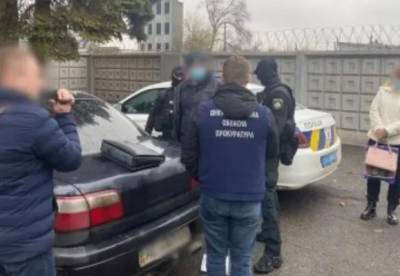 В Кривом Роге сразу 11 полицейских попались на вымогательстве (фото) - facenews.ua - Украина - Кривой Рог - Днепропетровская обл.