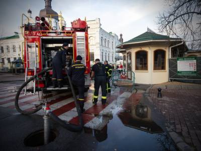 У Києво-Печерській лаврі сталася пожежа: горіла майстерня з розпису ікон - bykvu.com - Украина