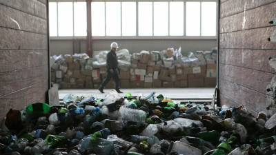 Денис Буцаев - В РЭО призвали не забывать о сортировке отходов в нерабочие дни - russian.rt.com