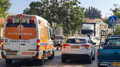 9-летнему мальчику оторвало фалангу пальца дверью в школе в Тель-Монде - vesty.co.il - Израиль