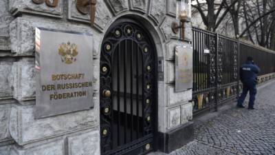 В Берлине российский дипломат найден мёртвым перед зданием посольства РФ - svoboda.org - Россия - Германия - Берлин
