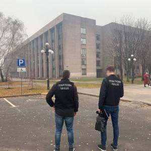 В Криворожской мэрии проводят обыски по делу о растрате. Фото - reporter-ua.com - Украина - Кривой Рог