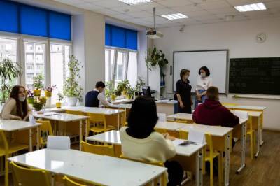 Густаво Зырянов - Когда закончатся школьные каникулы в Новосибирской области, рассказали в штабе при Минобре - sib.fm - Челябинская обл. - Курская обл. - Новосибирская обл. - Брянская обл.