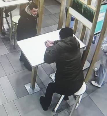 Полиция ищет двоих грабителей, избивших и отобравших деньги у девушки в Дзержинском районе Новосибирска - sib.fm - Новосибирск - район Дзержинский, Новосибирск