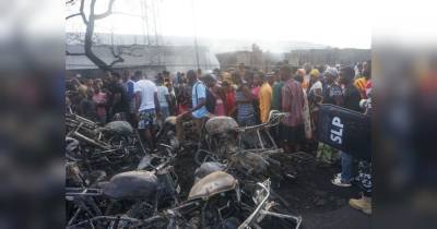 Понад 90 загиблих, 100 постраждалих: трагічні наслідки зіткнення автобуса з бензовозом у Сьєрра-Леоне (фото, відео) - fakty.ua - Украина