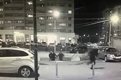 Александр Бастрыкин - Появились подробности о нападении на мужчину с ребенком в Новой Москве - versia.ru - Москва - Россия