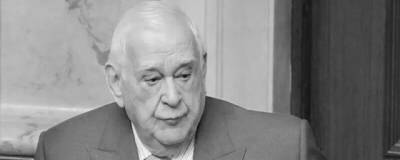 Бывший и. о. премьера Украины Звягильский скончался из-за осложнений от ковида - runews24.ru - Украина - Донецк
